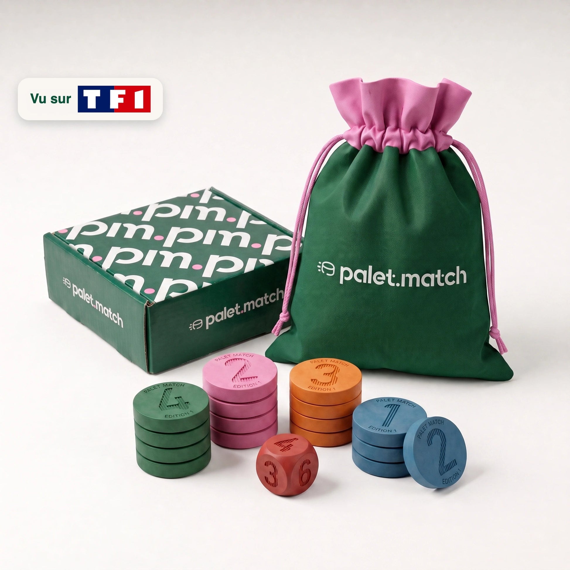 Packshot Palet Match vu à la télévision sur TF1 : boîte, sac de transport rose et vert, palets et dé colorés